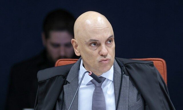 Trama golpista: Moraes e Dino votam para rejeitar recursos e manter condenação de Bolsonaro