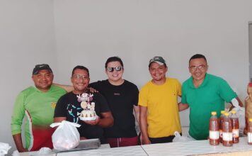 Neném do Narrato aniversaria, e recebe os parabéns de amigos