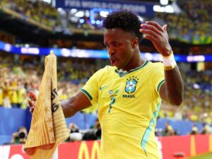 Vini Jr. sobe para 4º lugar em ranking da Fifa de melhores jogadores de ataque da Copa; lista