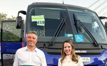 Parceria entre Marcelo Costa e Flávio Nogueira garante novo micro-ônibus para Valença