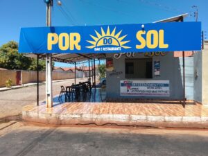 Praça de alimentação e lavagem de carro e moto, só no Posto Por do Sol você encontra