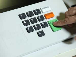 Justiça Eleitoral agenda preparação de urnas para o 2º turno em Valença e Novo Oriente